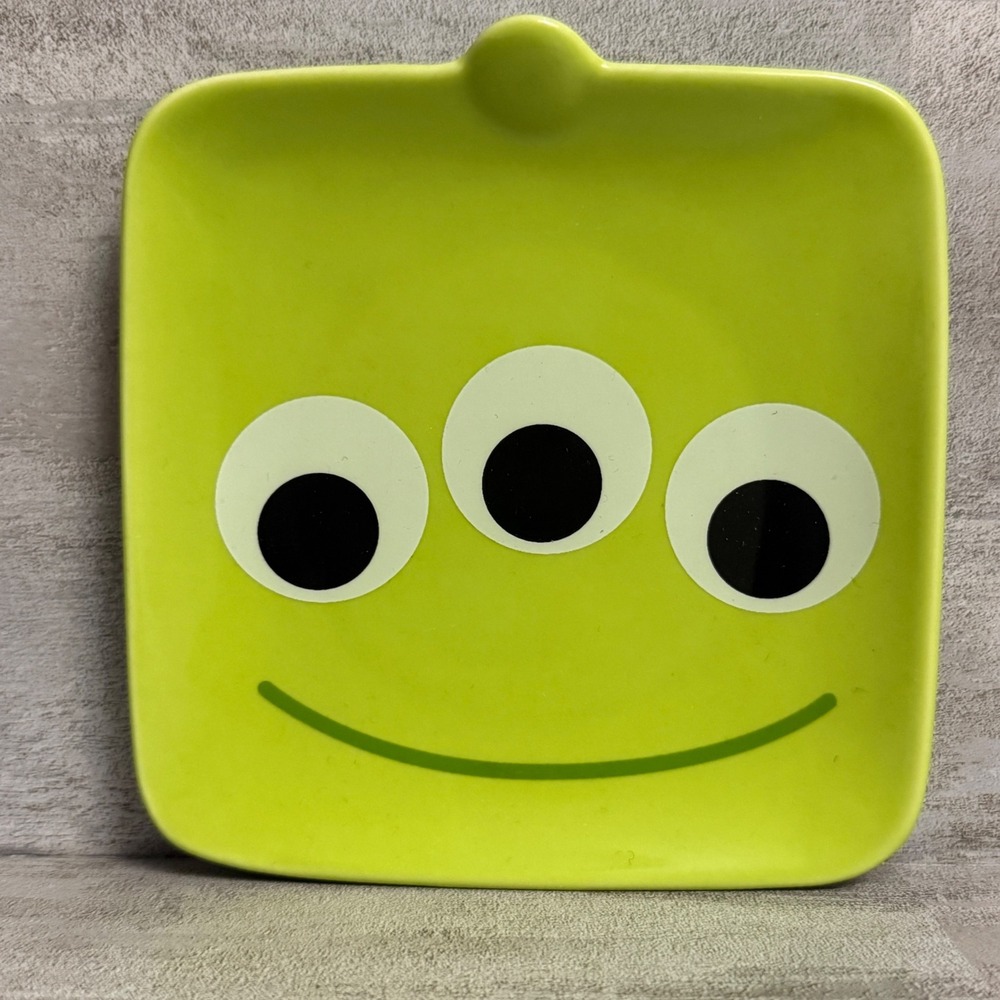 Disney Pixar Alien Plate 30 Years Toy Story Collectible Decor‎